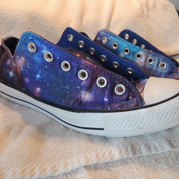 converse miss galaxy low top